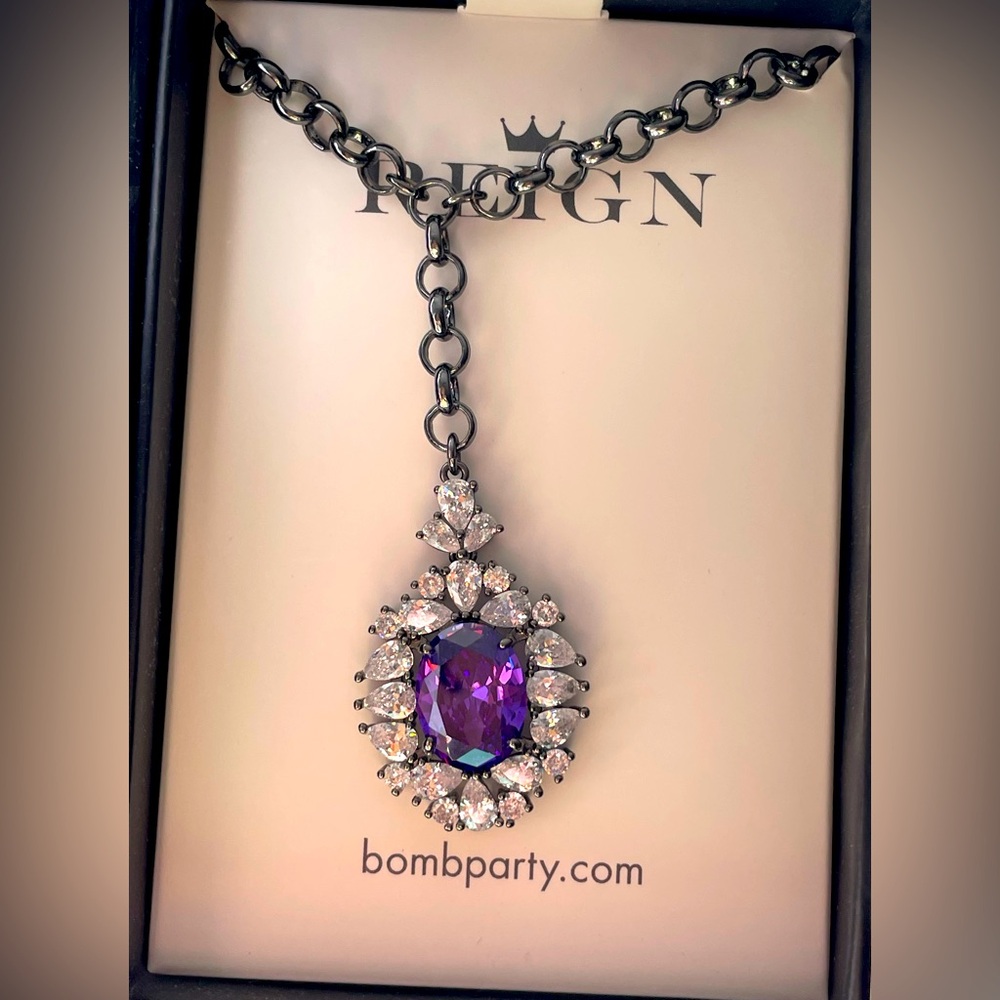 Bomb Party Reign Villain Captivated Reign necklace